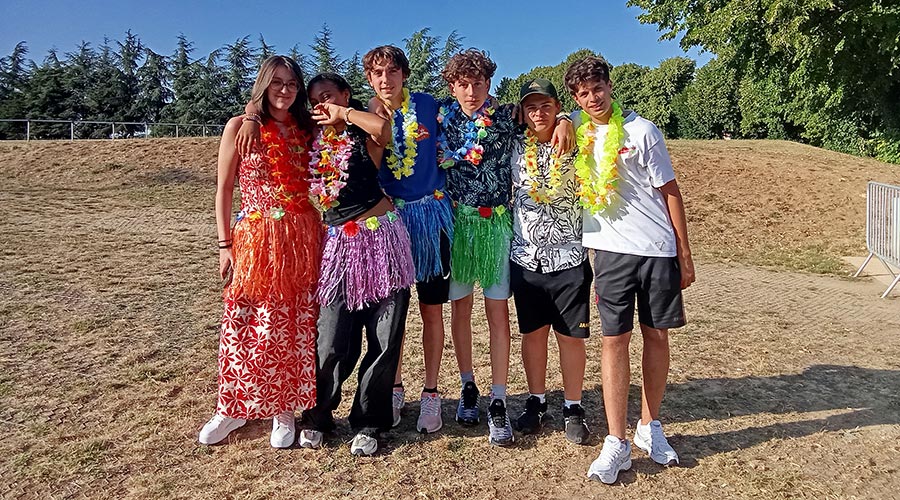 Soirée Aloha : une ambiance tropicale pour nos ados - Vert-le-Petit