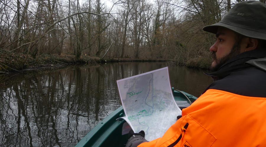 Entretien estival de la rivière Essonne à Vert-le-Petit