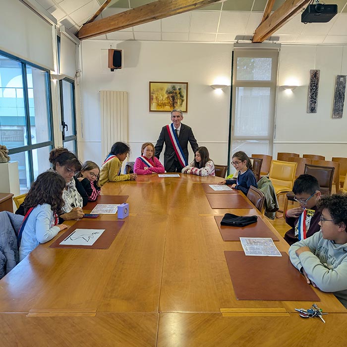 Visite surprise du Maire auprès des enfants du CME